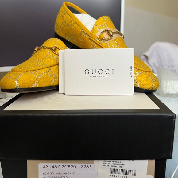 Gucci Women's Jordan loafer in yellow and silver fabric - Picture 2 of 9